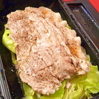 ルクエでヘルシー♪「豚肉とキャベツの乗っけ蒸し」